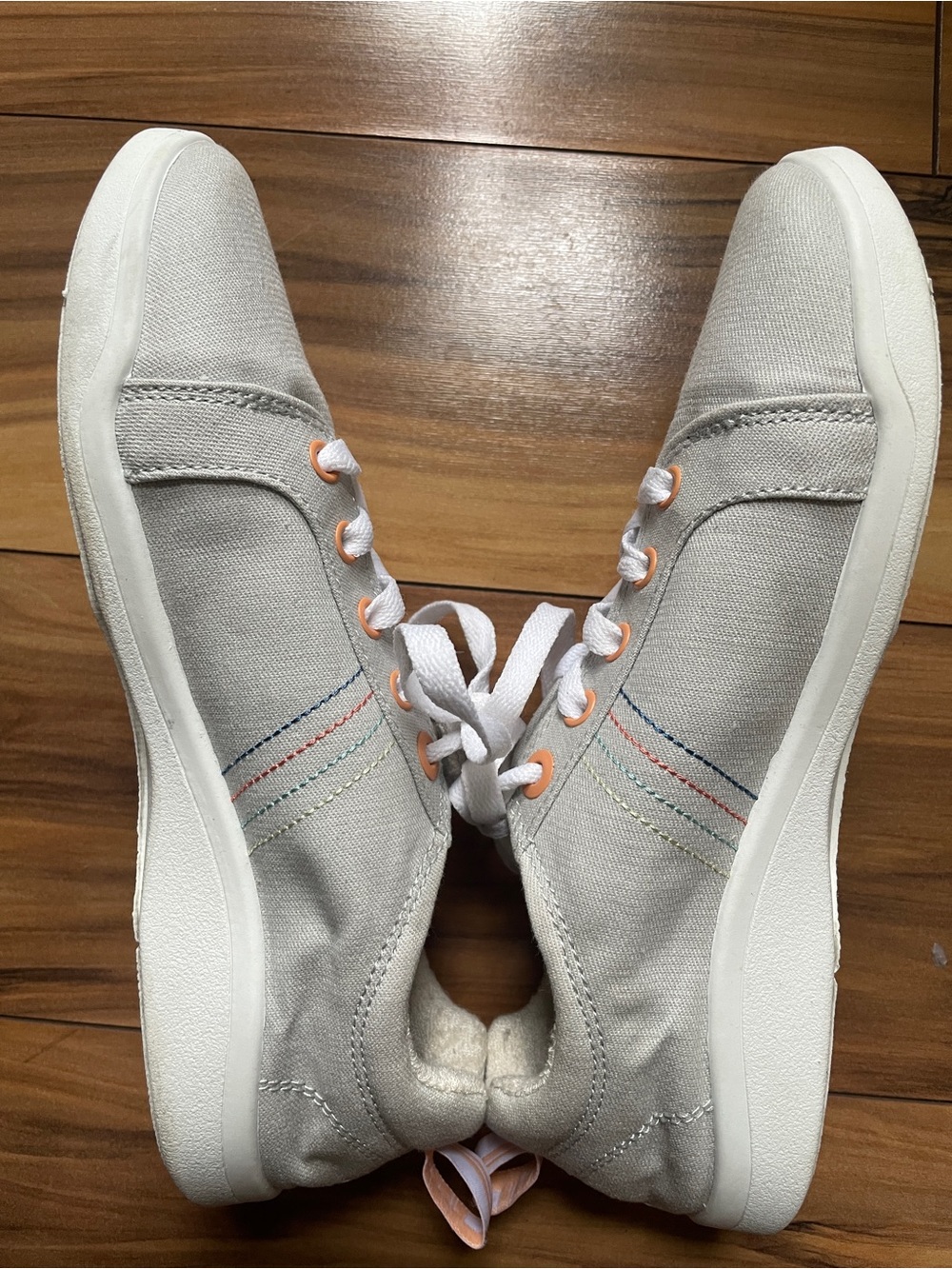 Vionic Beach Canvas Sneakers in Cream with Peach Eyelets women’s size 7.5 - Picture 6 of 9